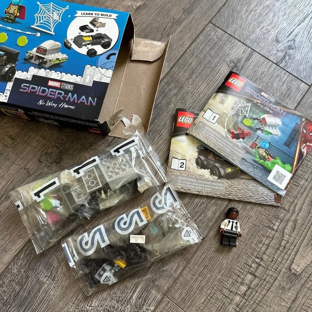 Lego Marvel Far From Home Cop Var Nick Fury Set 76184 - Incomplete